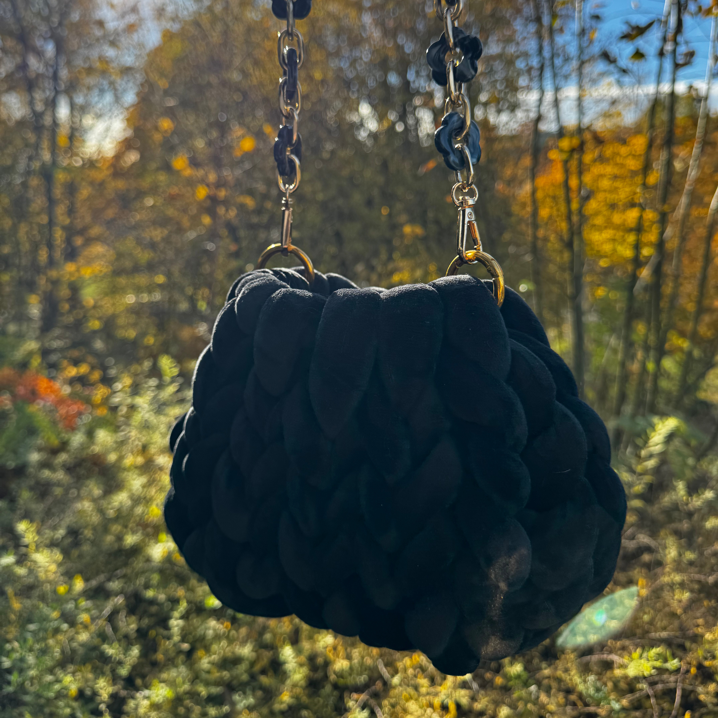 Bubble Bag Black with flower chain