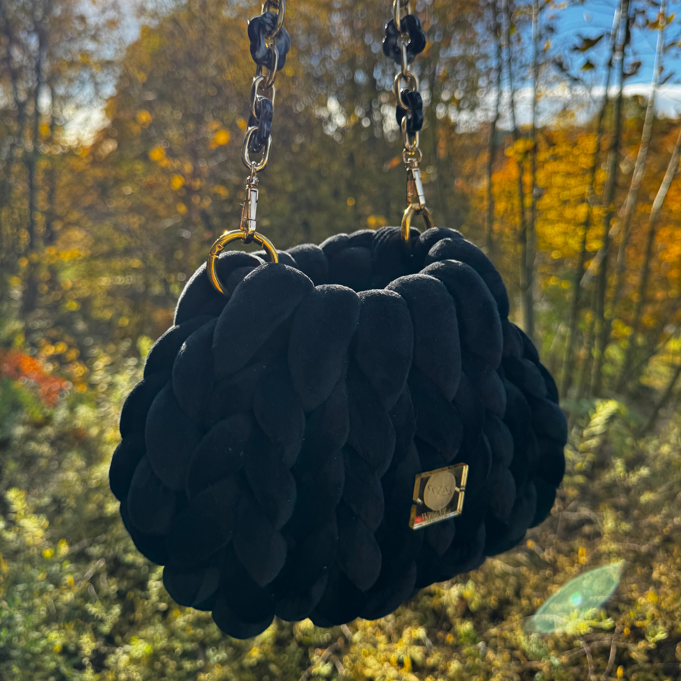 Bubble Bag Black with flower chain