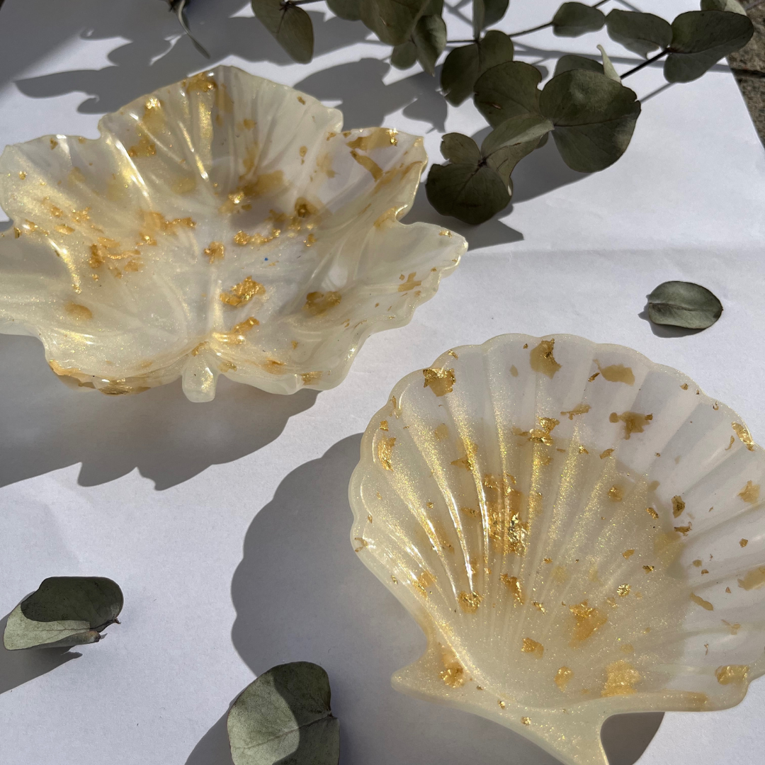 G A I A Leaf tray cremesheen