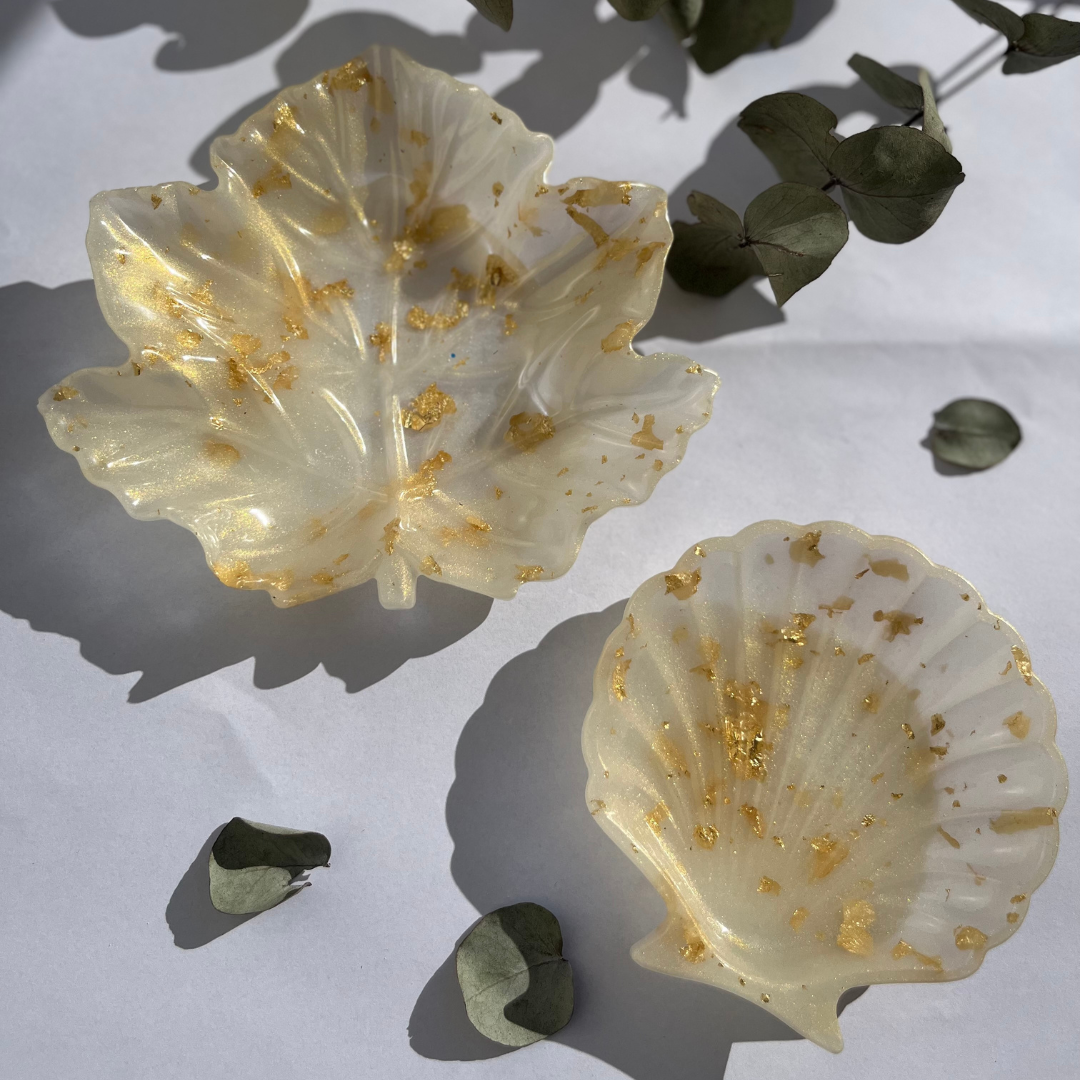 G A I A Leaf tray cremesheen