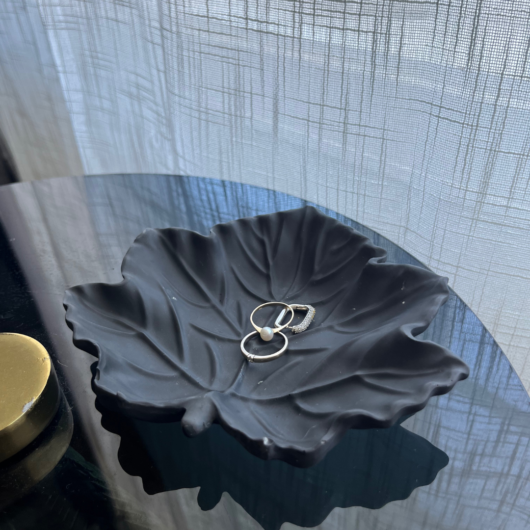 G A I A Leaf tray Black - Witte Art