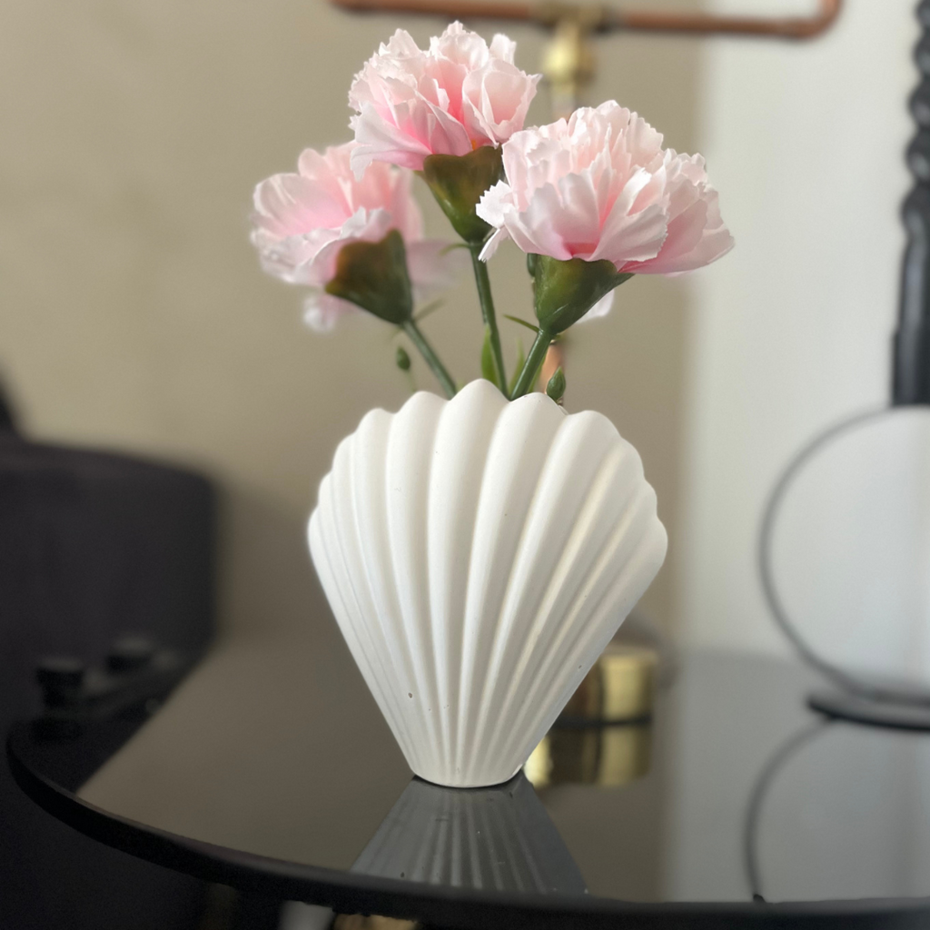 M O L L Y  Vase White