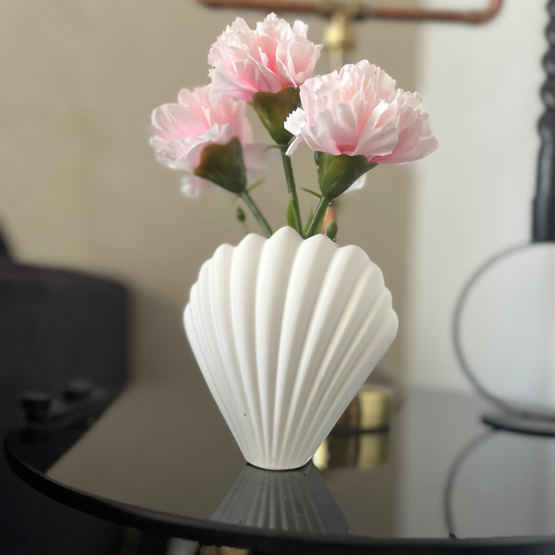 M O L L Y  Vase White