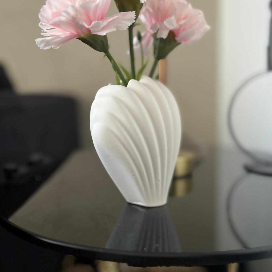 M O L L Y  Vase White