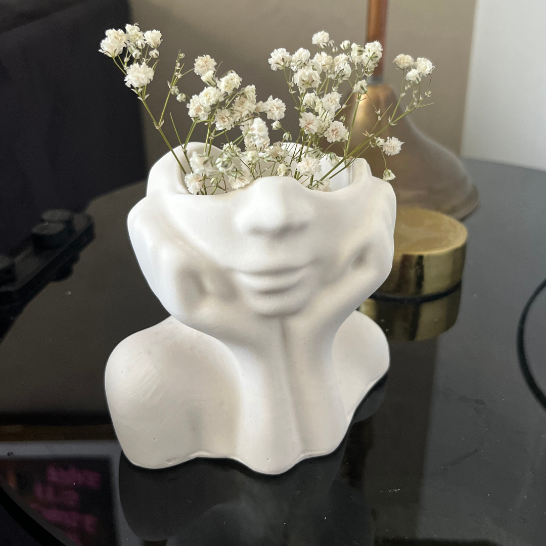 G R A C E  Vase