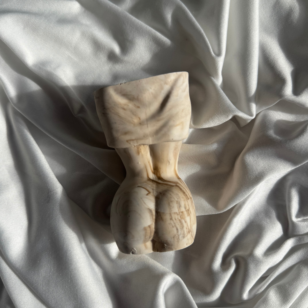V I C T O R I A  vase Brown Marble