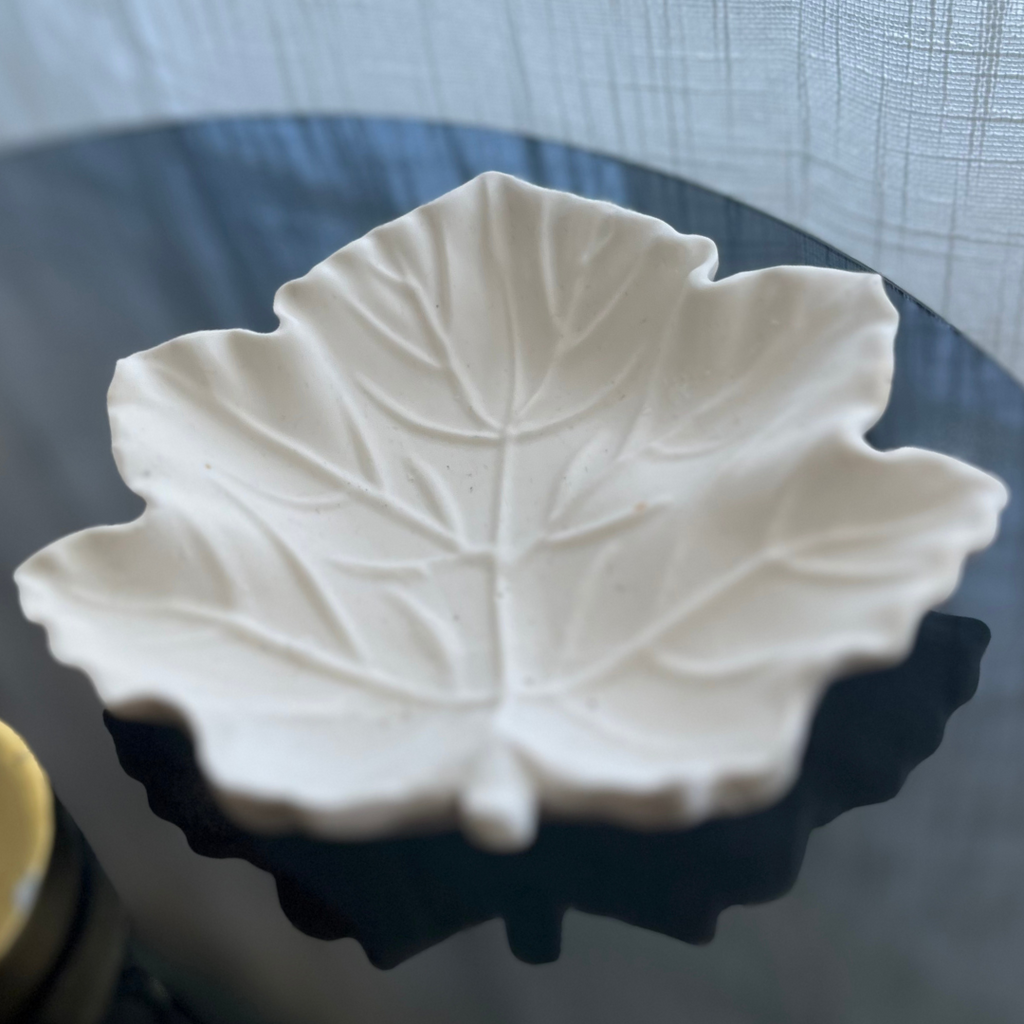 G A I A Leaf tray White