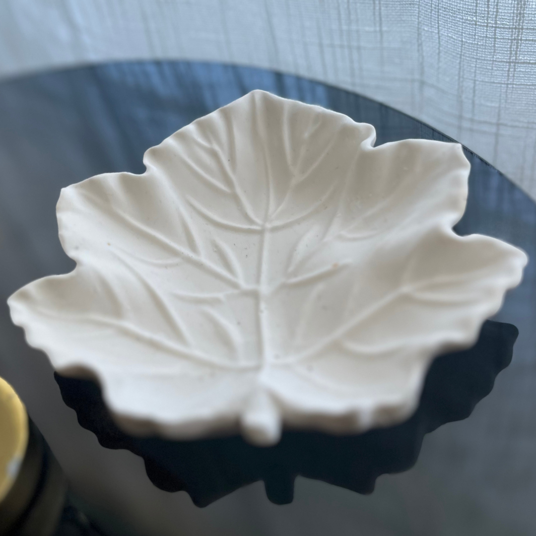 G A I A Leaf tray White