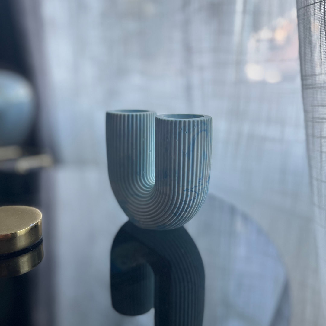 A G A T H A Vase Blue marble