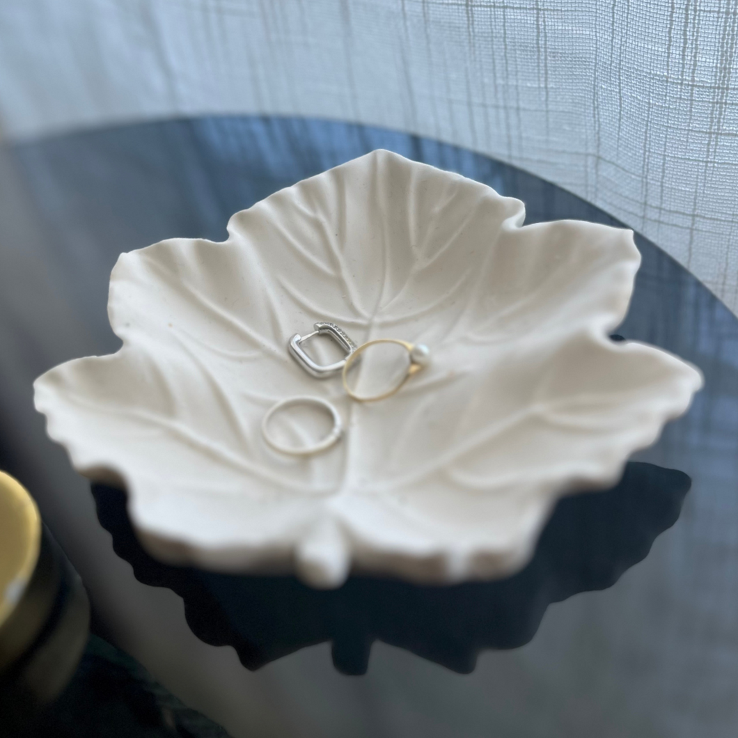 G A I A Leaf tray White