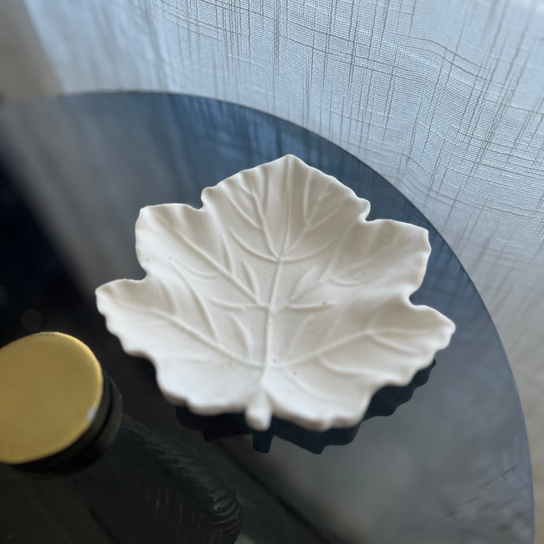 G A I A Leaf tray White