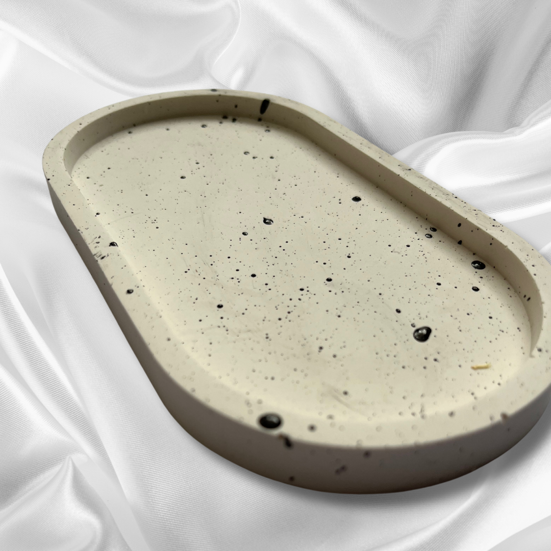 A L Y A Tray White with Black speckle