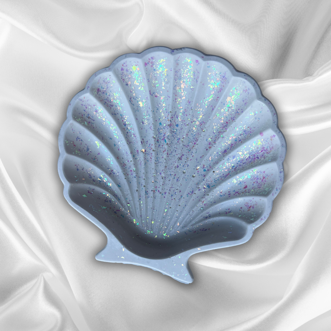 S H E L L Y Tray luminous white