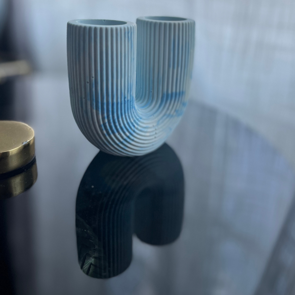 A G A T H A Vase Blue marble