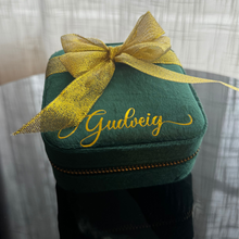 Load image into Gallery viewer, D A L I A  Personalized Travel jewelry box with name Deluxe - Green
