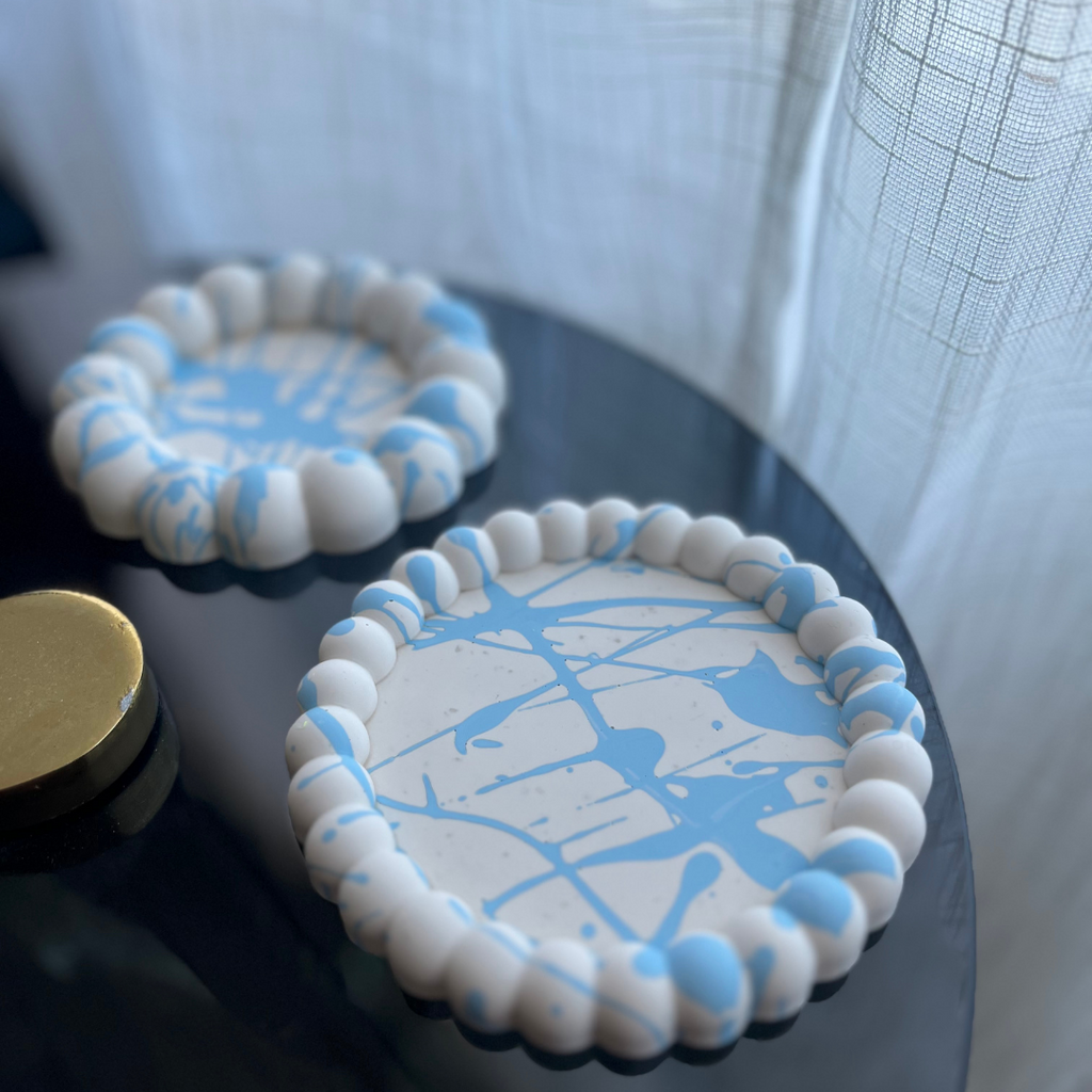 B O B B I   Tray White with Blue splash