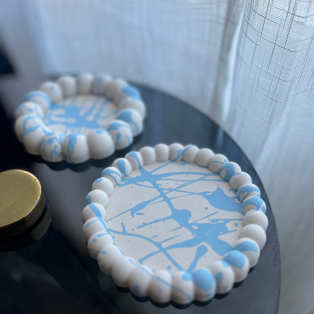 B O B B I   Tray White with Blue splash