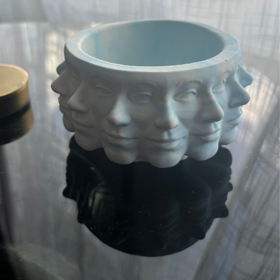 C A T Y Vase Blue Marble