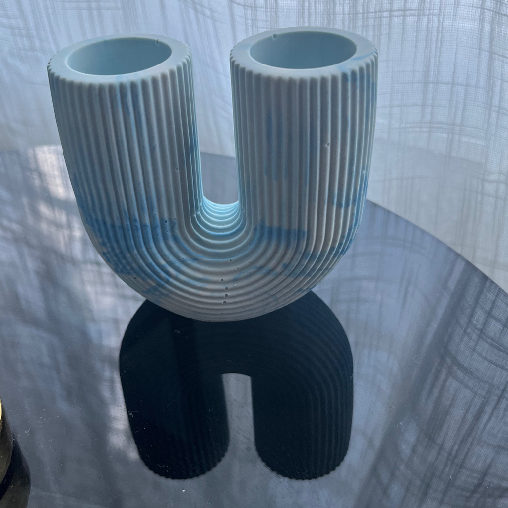 A G A T H A Vase Blue marble