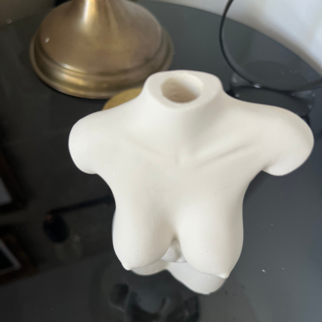 V A N E S S A Vase