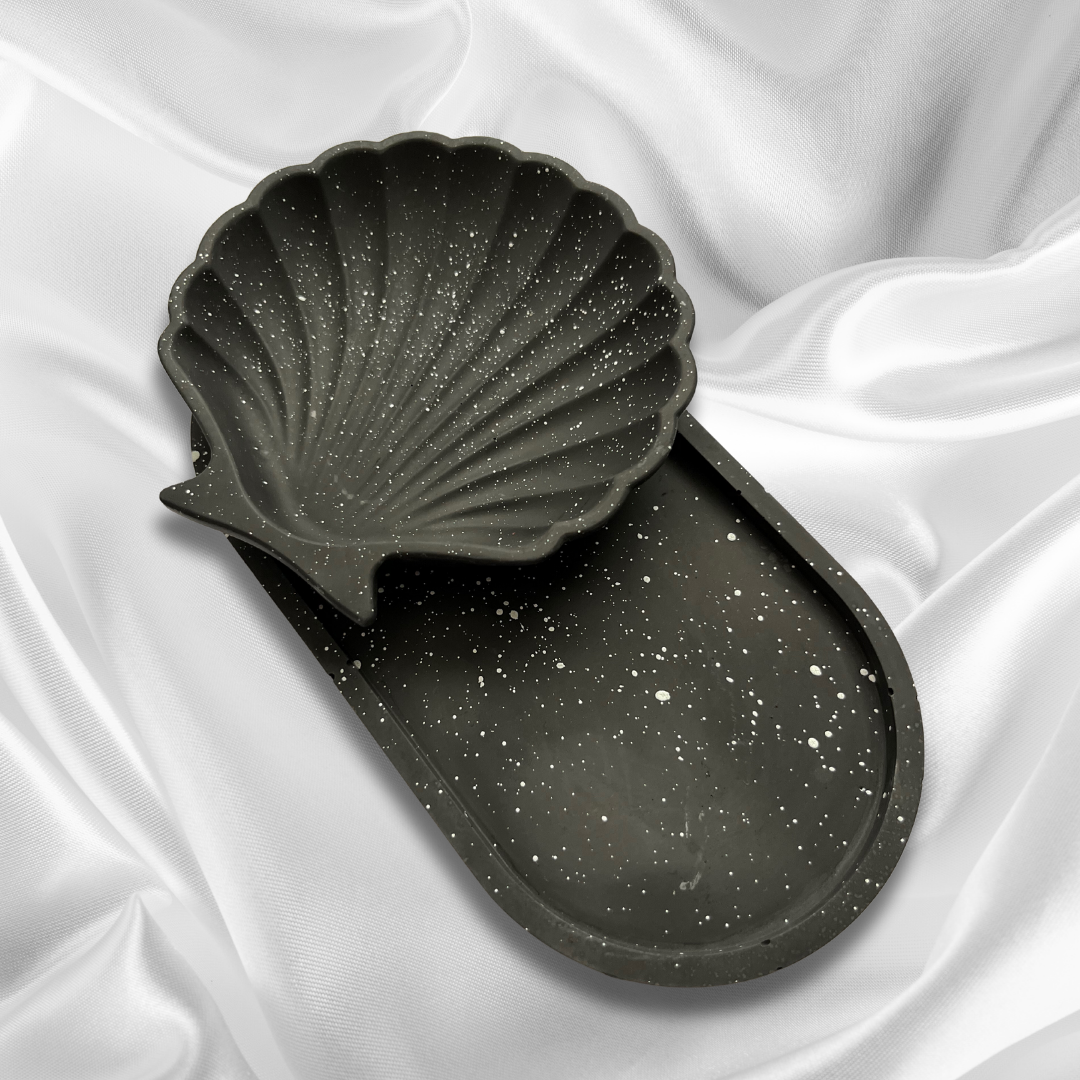 S H E L L Y Tray Black with White speckle