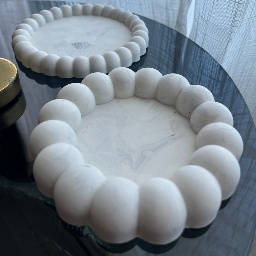 B E C C I E  Tray Marble