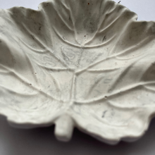 Load image into Gallery viewer, G A I A Leaf tray marble
