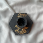 H A R R I E T Hexagon candle holder Black with gold