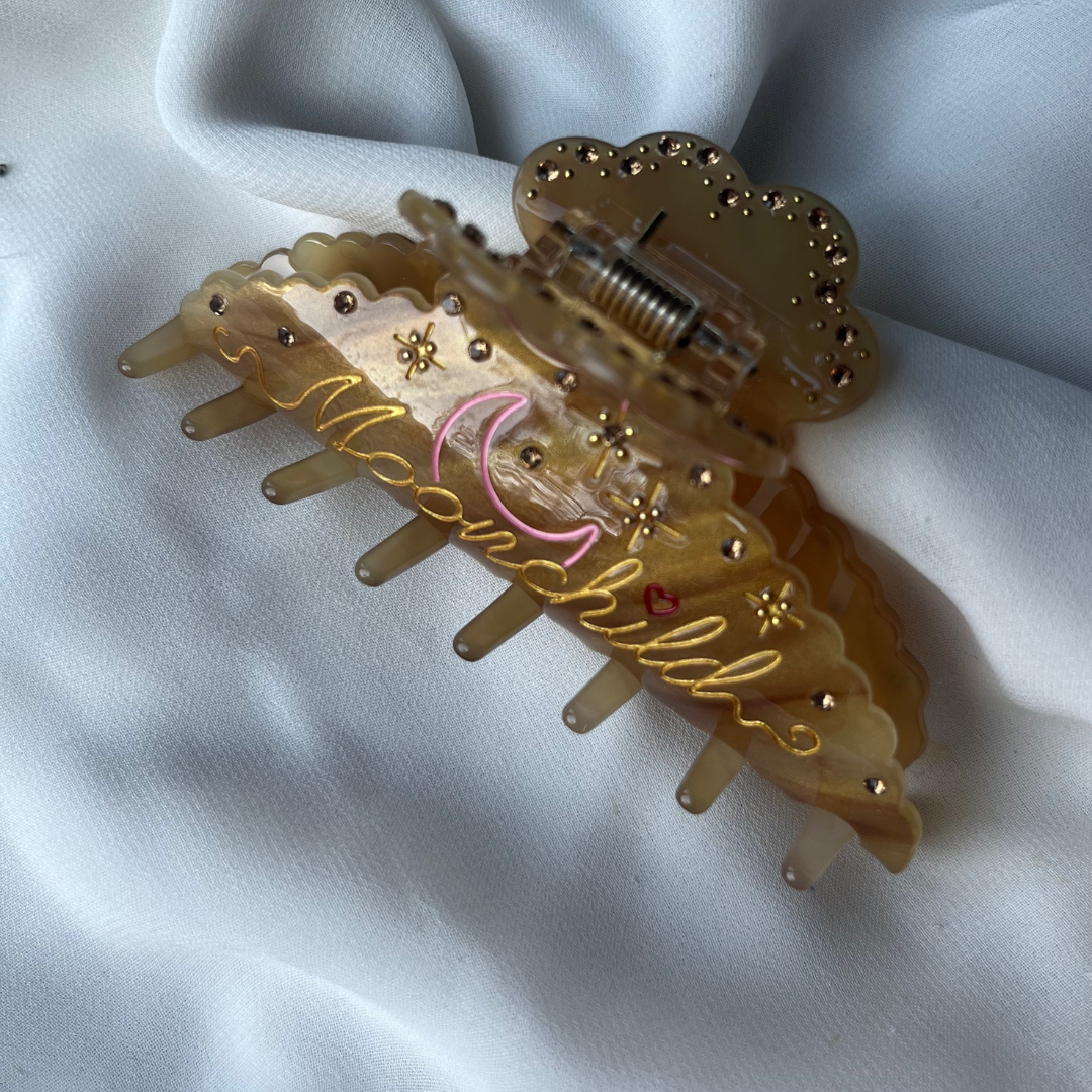 M O O N C H I L D hair claw Gold - Witte Art