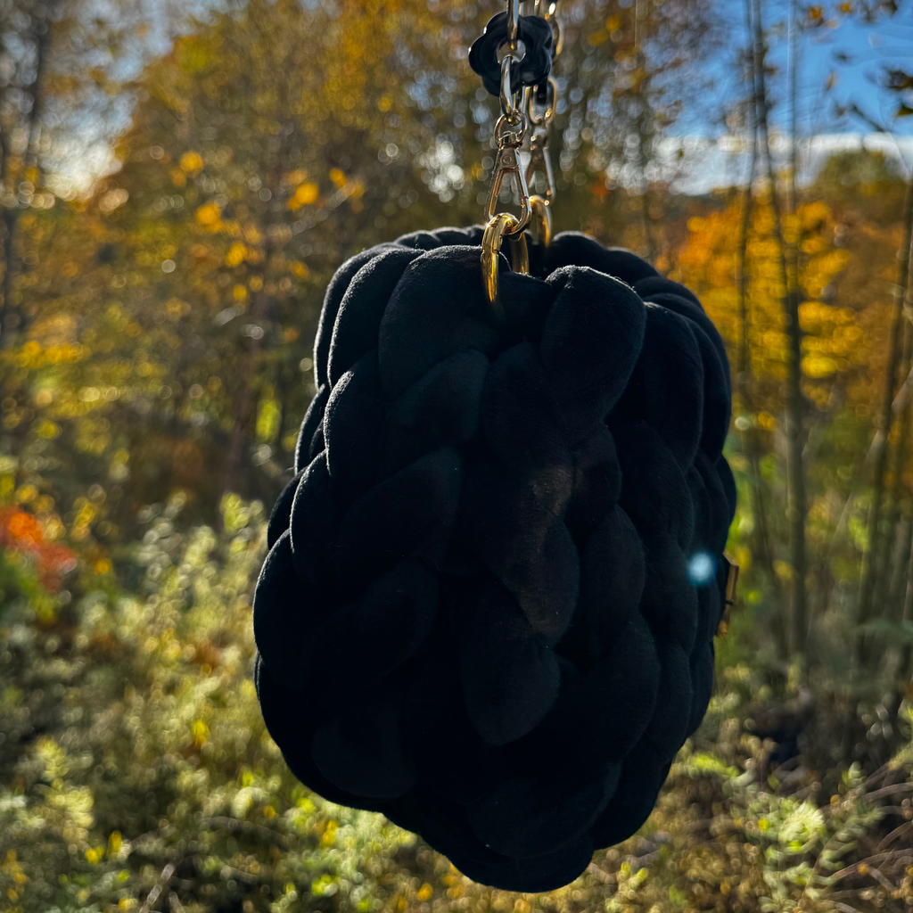 Bubble Bag Black with flower chain