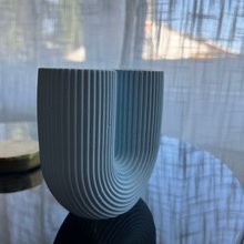 Load image into Gallery viewer, A G A T H A Vase Blue - Witte Art
