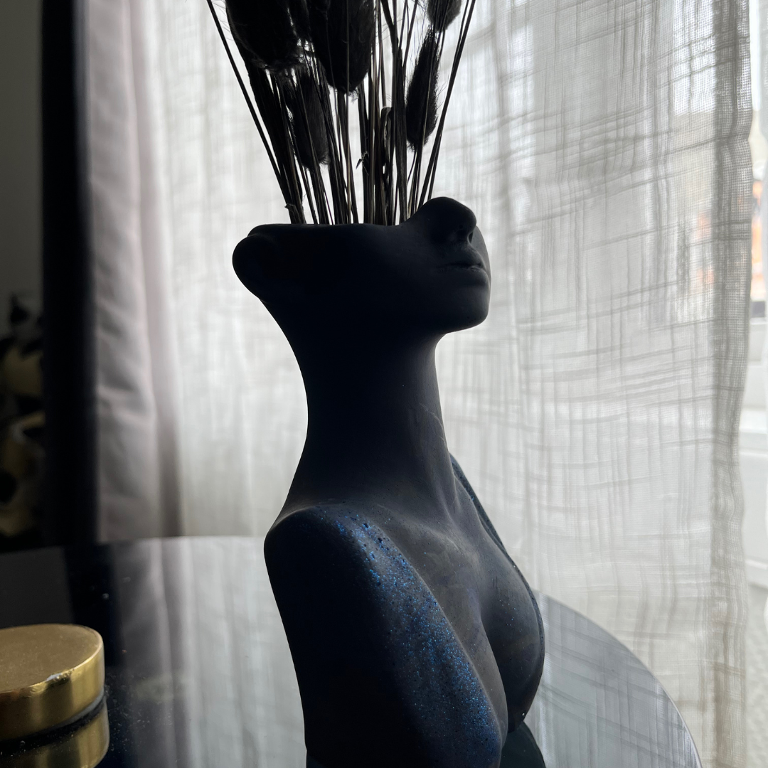 V A L E R I A Vase Black with blue glitter - Witte Art