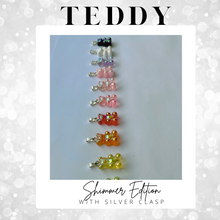 Load image into Gallery viewer, T E D D Y  gummy bear necklace Shimmer Edition - Silver - Witte Art
