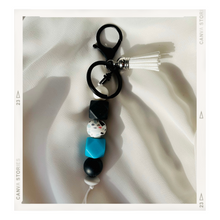 Load image into Gallery viewer, C L A S S I C Keyring - Witte Art
