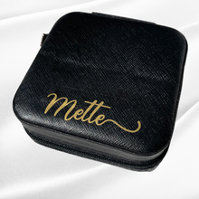 Load image into Gallery viewer, Personalized Travel jewelry box with name - Black - Witte Art
