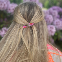 Load image into Gallery viewer, F L O R A   Real flower hair clips Pink - Witte Art
