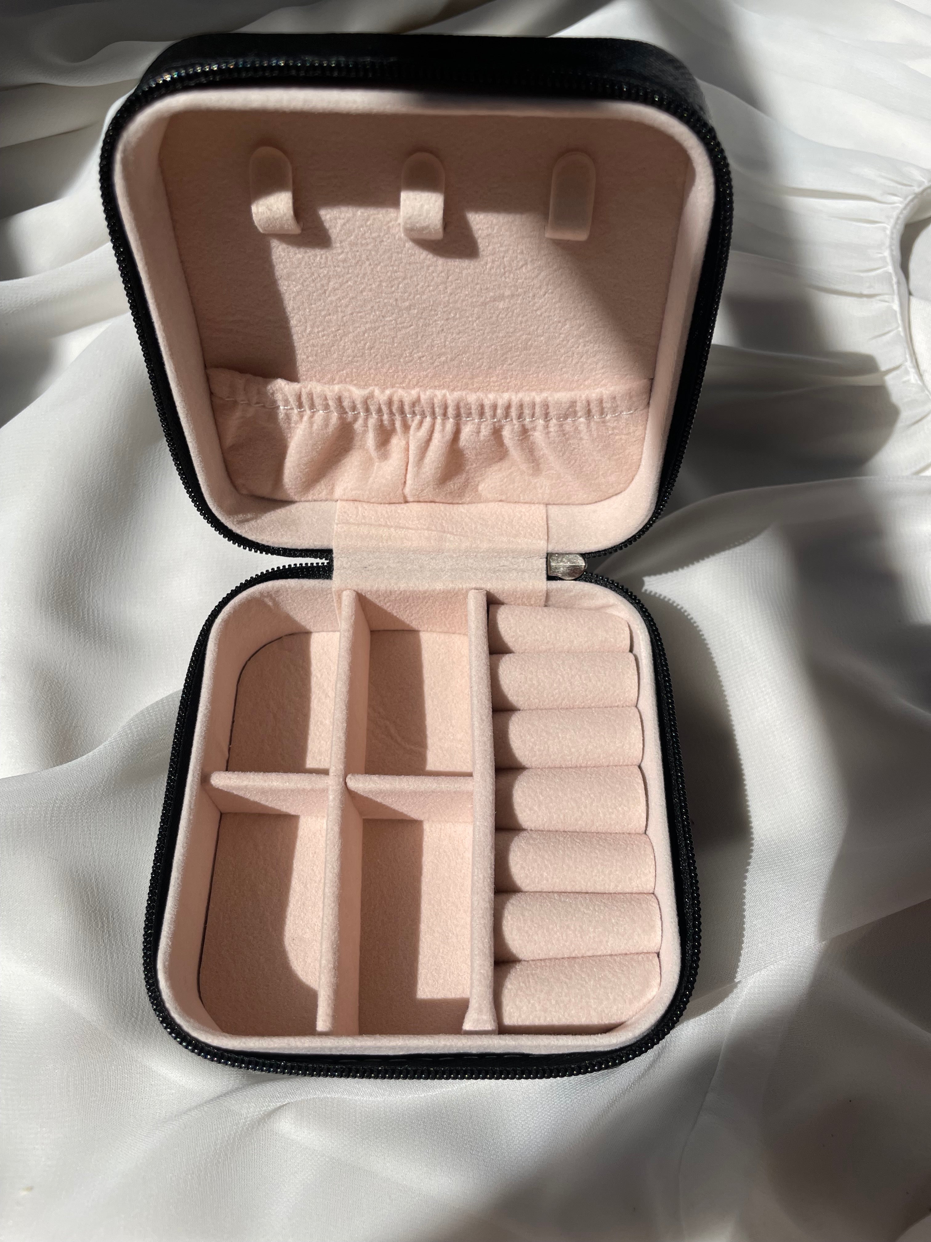 Personalized Travel jewelry box with name - Pink - Witte Art