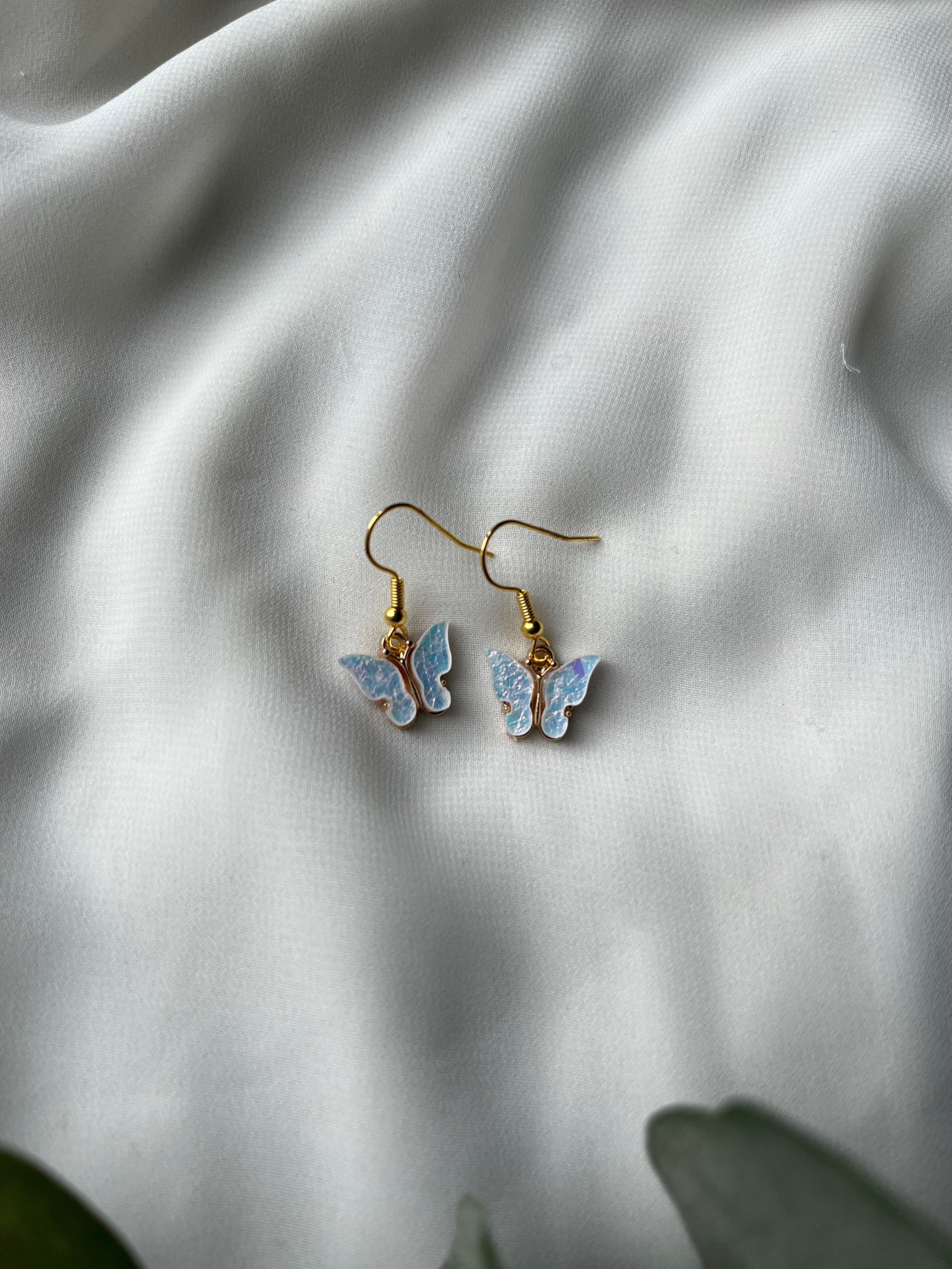 B U T T E R F L Y  Dangle earrings - Witte Art