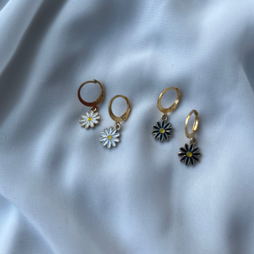 Daisy Hoop Earrings - Witte Art