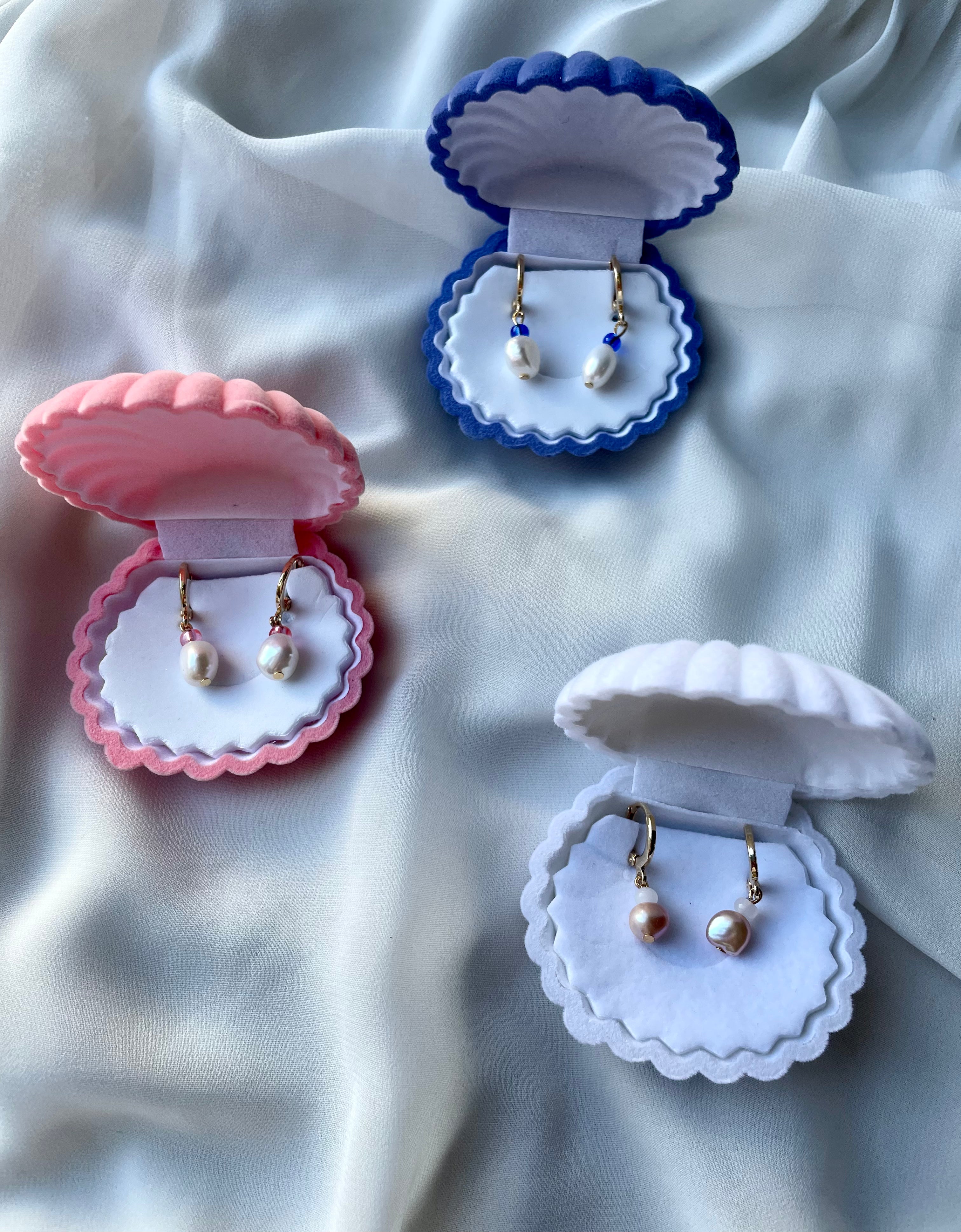 P E A R L  Hoop Earrings - Witte Art
