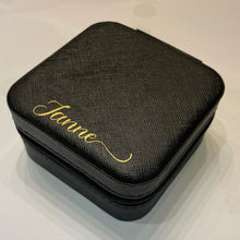 Load image into Gallery viewer, Personalized Travel jewelry box with name - Black - Witte Art
