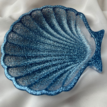 Load image into Gallery viewer, Shell tray Blue Glitter - Witte Art
