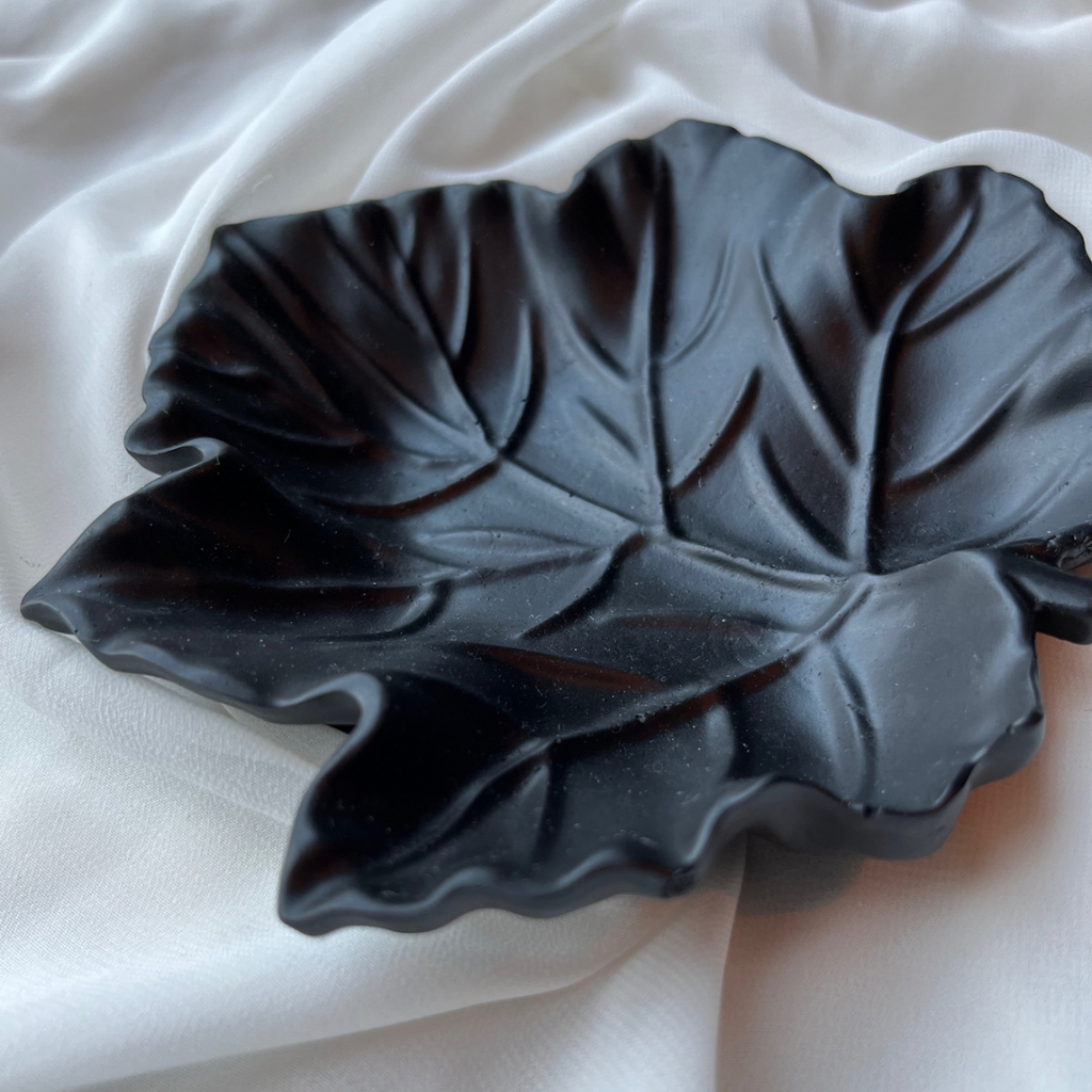 G A I A Leaf tray Black - Witte Art