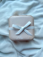 Load image into Gallery viewer, Personalized Travel jewelry box with name - Pink - Witte Art
