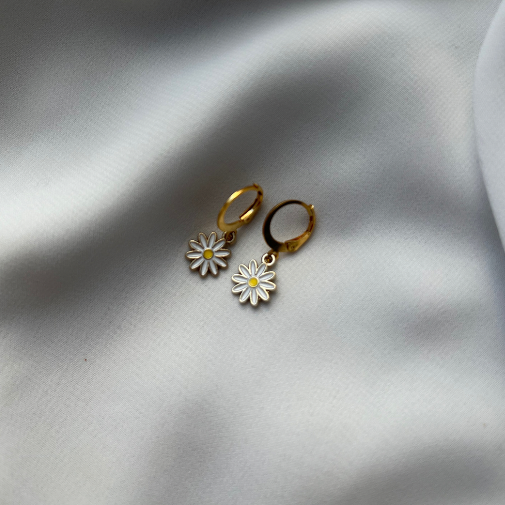Daisy Hoop Earrings - Witte Art