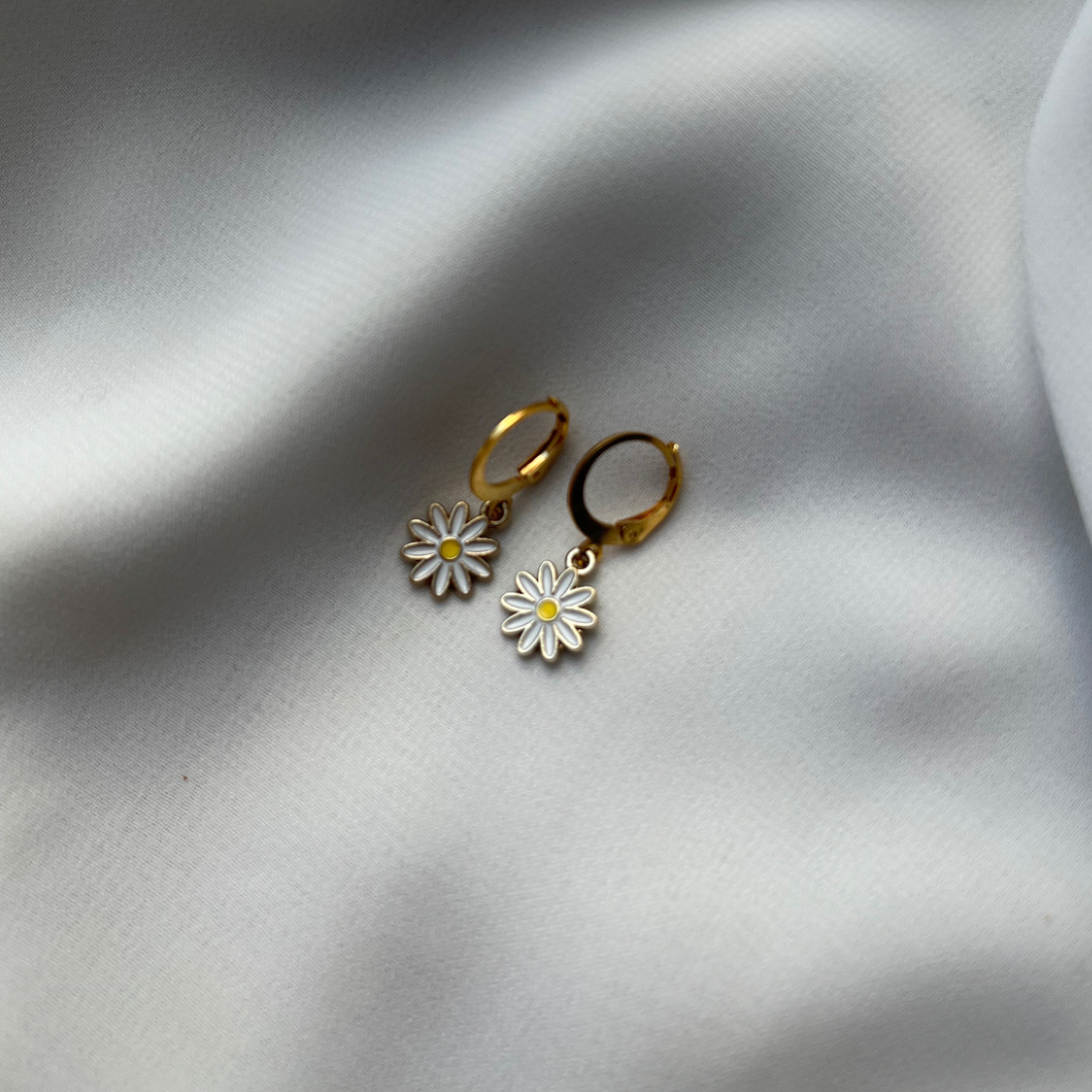 Daisy Hoop Earrings - Witte Art