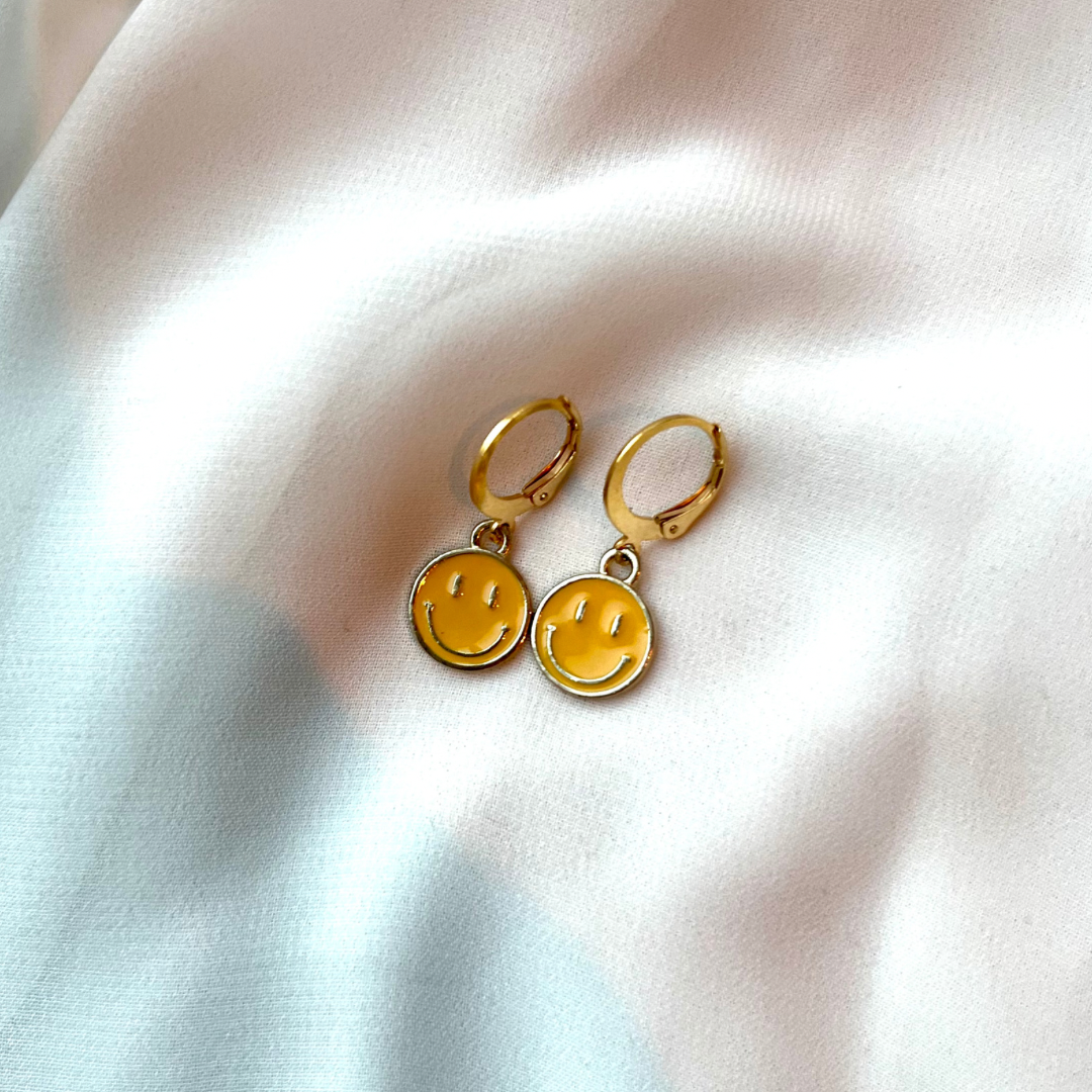 S M I L E Y  Hoop Earrings - Witte Art