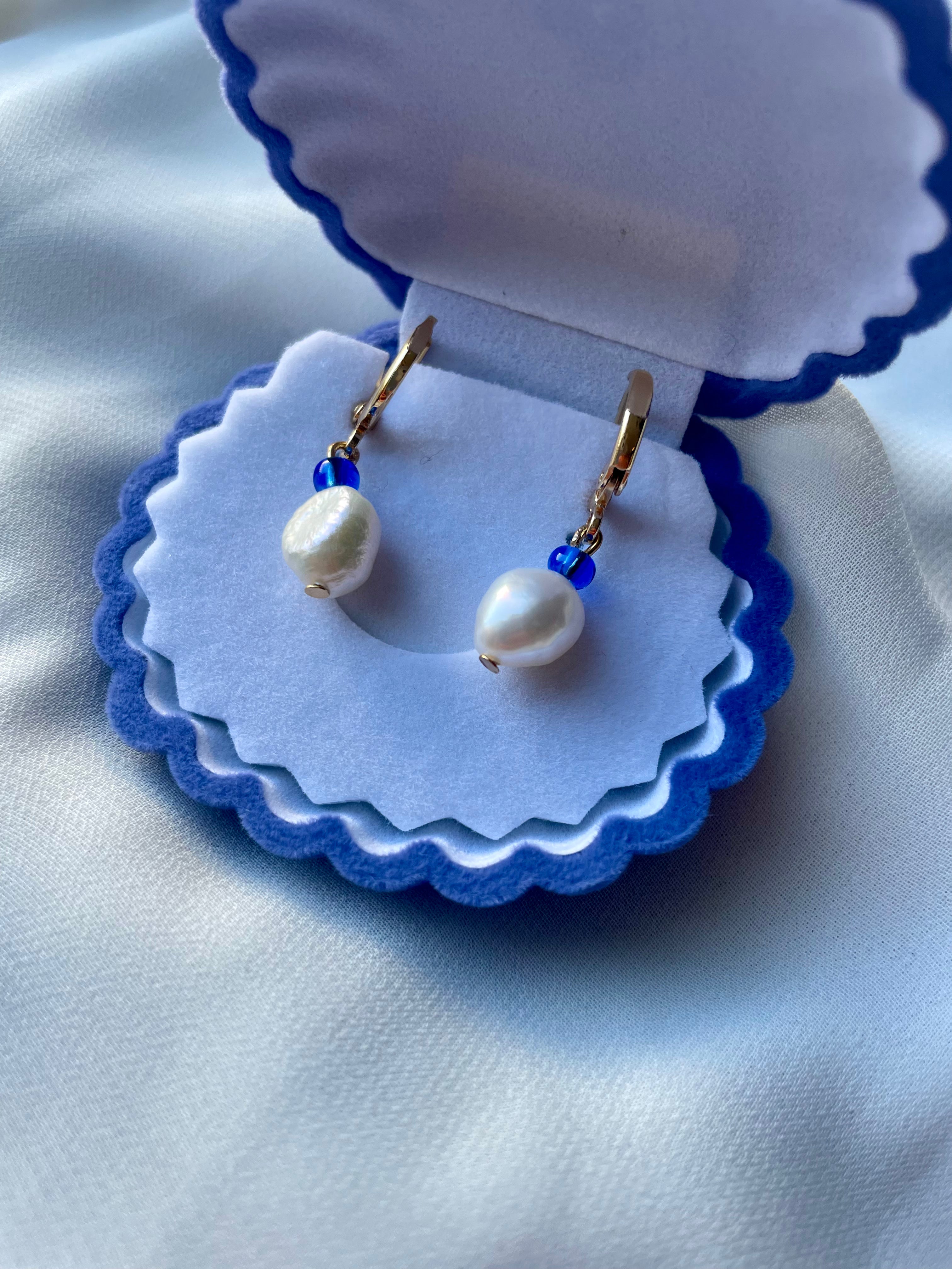 P E A R L  Hoop Earrings - Witte Art